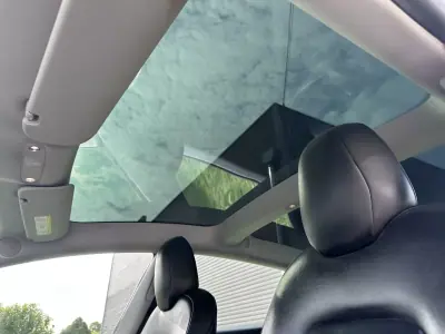 Tesla Model 3 2019 - 15500 EUR, 333000 km - AUTO.MOTO.pt - 333000km - foto 35 de 62