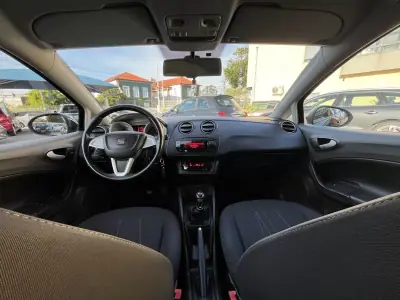 SEAT Ibiza 2011 - 6450 EUR, 240000 km - AUTO.MOTO.pt - 240000km - foto 10 de 45