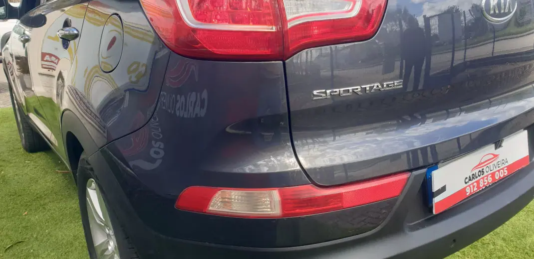 Kia Sportage 2012 - 10750 EUR, 181000 km - AUTO.MOTO.pt - 181000km - foto 7 de 15