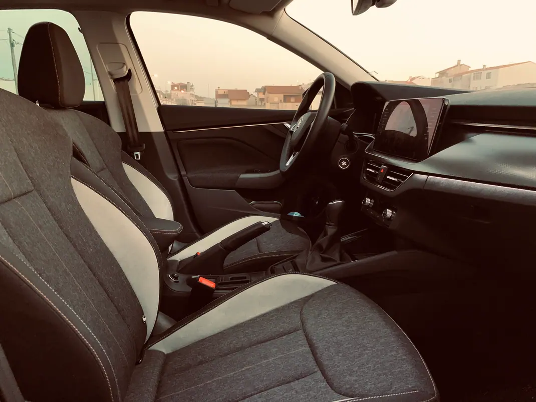Skoda Scala 2020 - 16750 EUR, 100000 km - AUTO.MOTO.pt - 100000km - foto 11 de 13