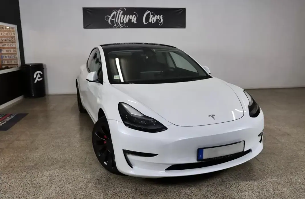 Tesla Model 3 2022