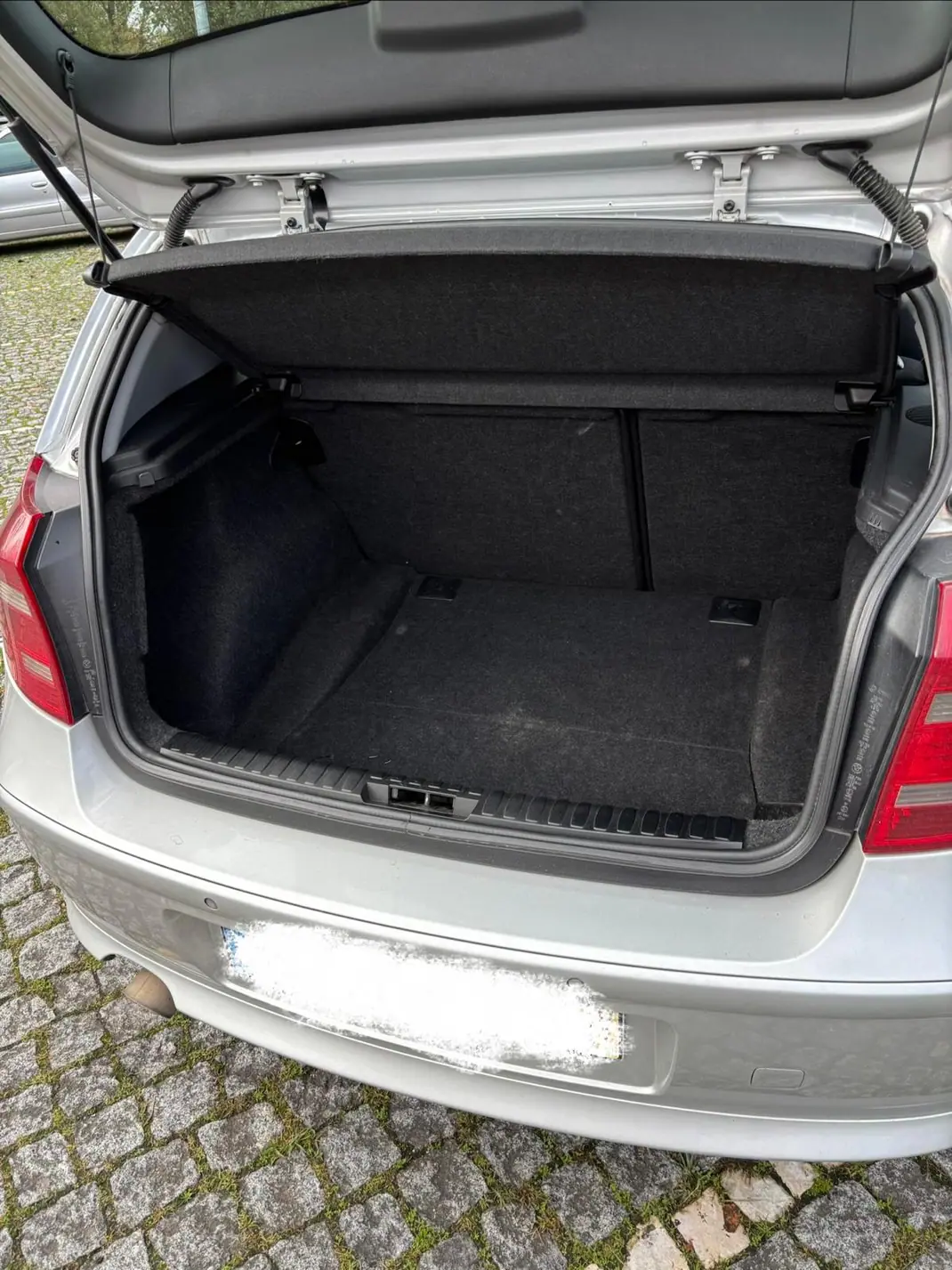BMW 118 2010 - 6748 EUR, 356000 km - AUTO.MOTO.pt - 356000km - foto 12 de 12