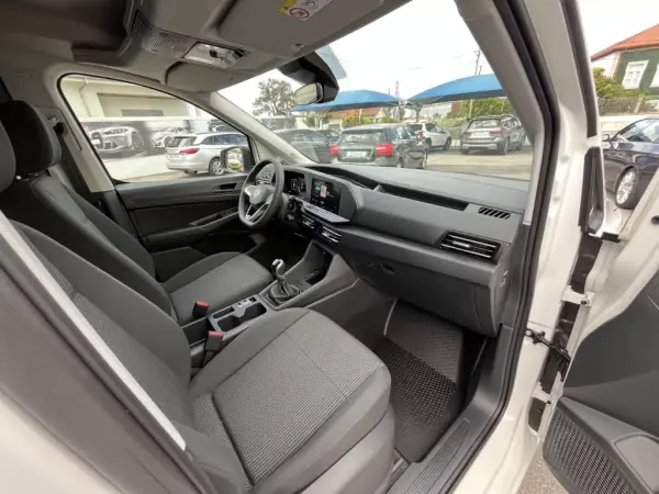 VW Caddy 2.0TDI Cargo Business 2025 - 24950 EUR, 10 km - AUTO.MOTO.pt - 10km - foto 28 de 42