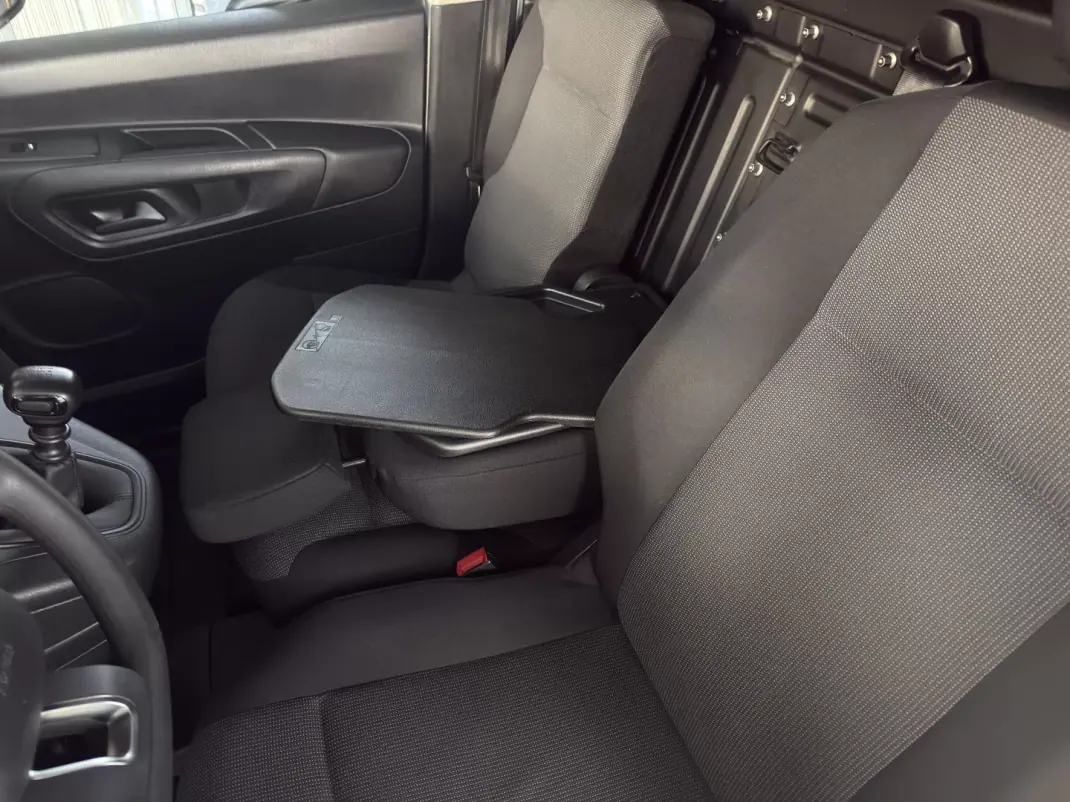 Toyota PROACE City EXCLUSIVE 2022 - 16490 EUR, 80811 km - AUTO.MOTO.pt - 80811km - foto 8 de 21