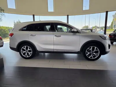 Kia Sorento 2017 - 17990 EUR, 151645 km - AUTO.MOTO.pt - 151645km - foto 7 de 34