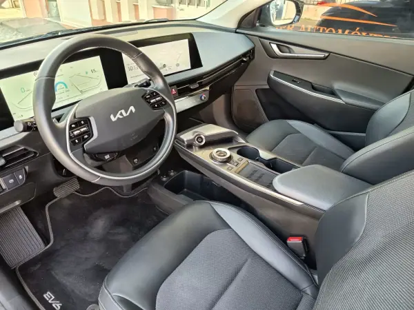 Kia EV6 2022 - 28990 EUR, 71500 km - AUTO.MOTO.pt - 71500km - foto 12 de 20
