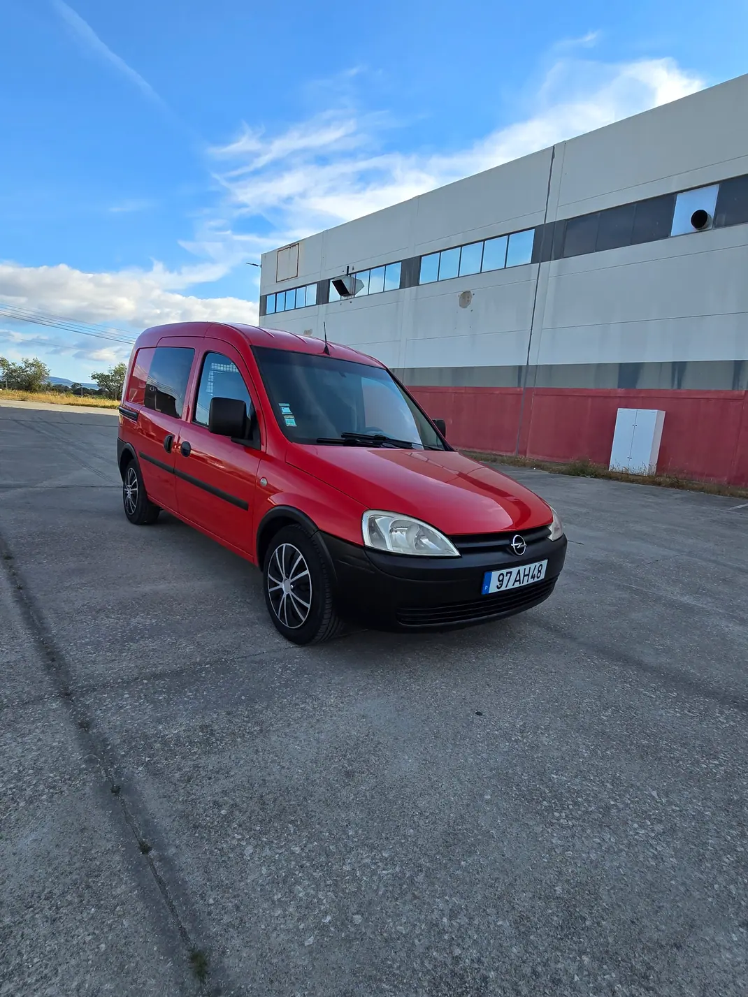 Opel Combo 2005 - 3700 EUR, 181500 km - AUTO.MOTO.pt - 181500km - foto 2 de 7