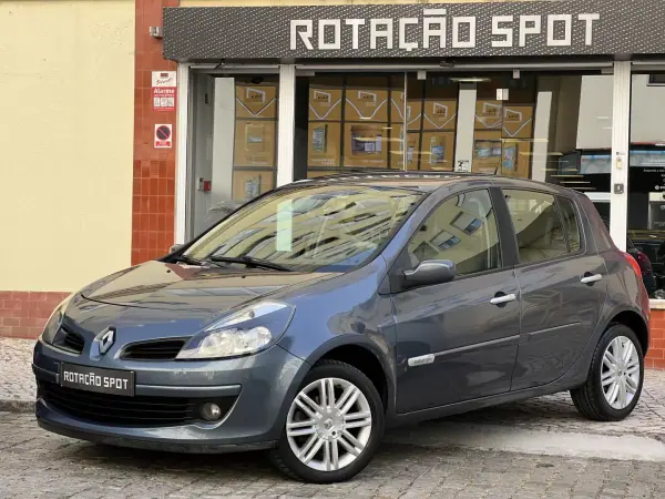 Renault Clio 2008 - 4990 EUR, 255000 km - AUTO.MOTO.pt - 255000km - foto 12 de 31
