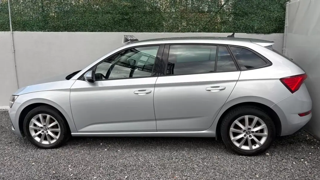 Skoda Scala 2022 - 11900 EUR, 94000 km - AUTO.MOTO.pt - 94000km - foto 3 de 12