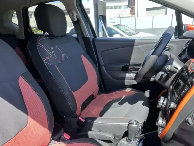 Renault Captur 2014 - 9900 EUR, 217000 km - AUTO.MOTO.pt - 217000km - foto 55 de 60