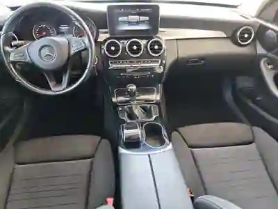 Mercedes-Benz C 200 2015 - 11500 EUR, 326000 km - AUTO.MOTO.pt - 326000km - foto 4 de 15