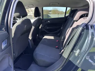 Peugeot 308 2018 - 12500 EUR, 280000 km - AUTO.MOTO.pt - 280000km - foto 29 de 41