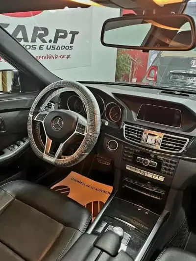Mercedes-Benz E 300 2013 - 17500 EUR, 221000 km - AUTO.MOTO.pt - 221000km - foto 12 de 32