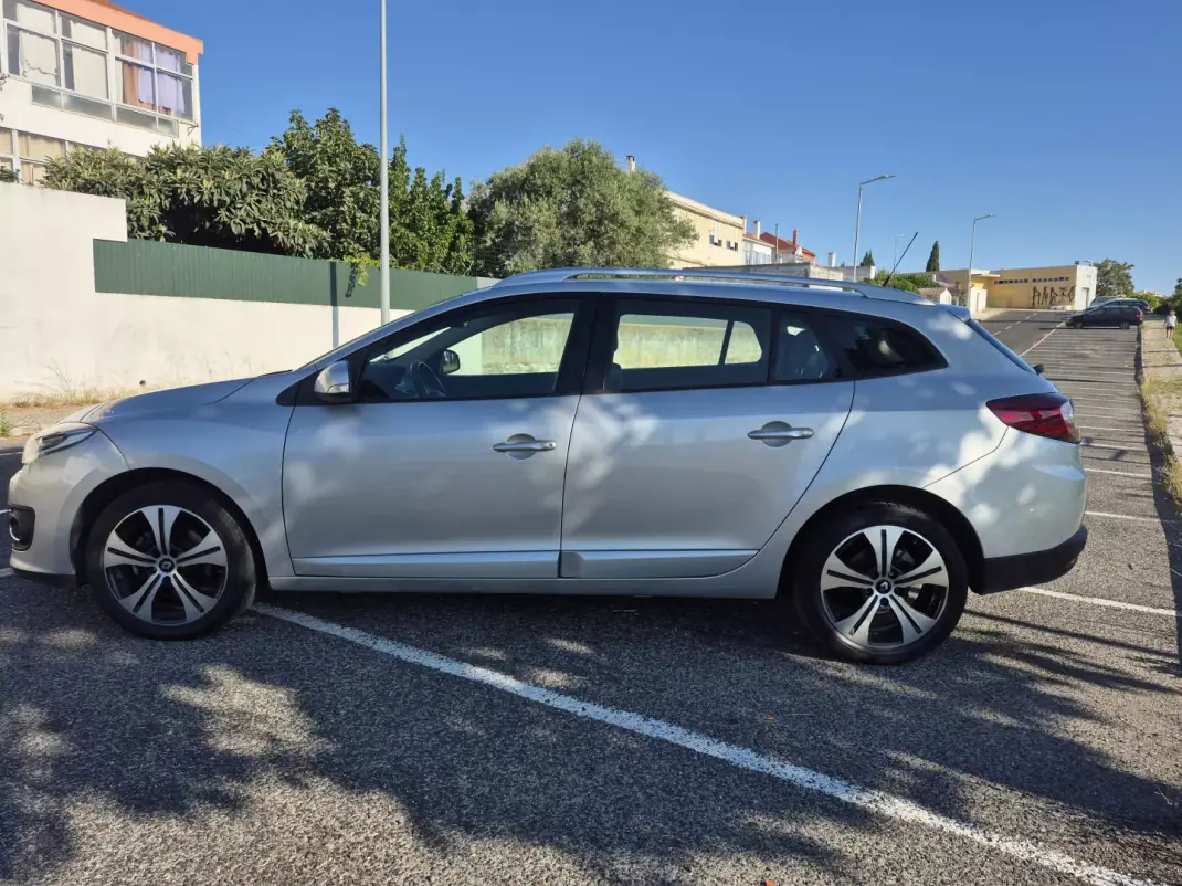 Renault Mégane Sport Tourer 2014 - 7690 EUR, 218593 km - 218593km - foto 6 de 17