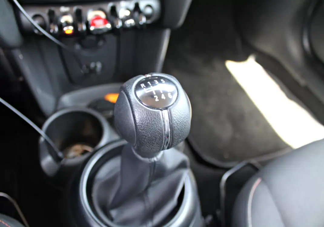 MINI Coupé 2016 - 13900 EUR, 134843 km - 134843km - foto 19 de 19