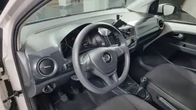 Volkswagen Up! 2016 - 8990 EUR, 150000 km - AUTO.MOTO.pt - 150000km - foto 4 de 22
