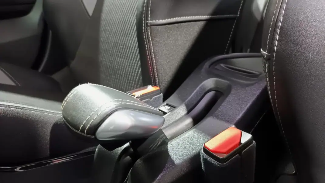 Peugeot 2008 2016 - 13750 EUR, 44423 km - AUTO.MOTO.pt - 44423km - foto 39 de 58