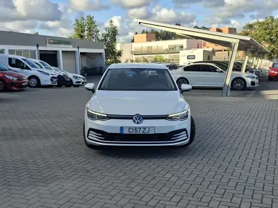Volkswagen Golf 2021 - 16750 EUR, 61800 km - AUTO.MOTO.pt - 61800km - foto 14 de 28