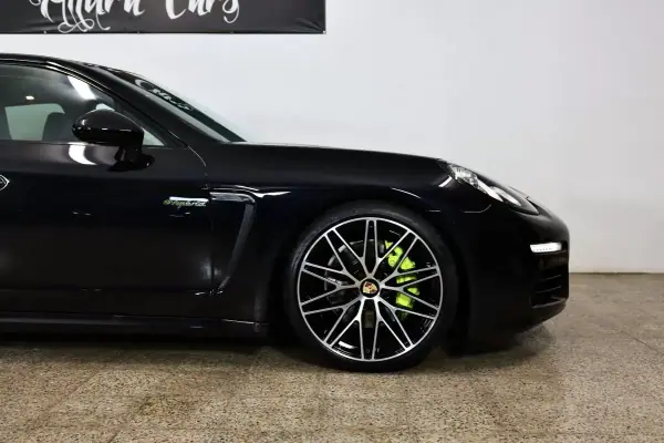 Porsche Panamera 2016 - 53900 EUR, 92706 km - AUTO.MOTO.pt - 92706km - foto 33 de 41