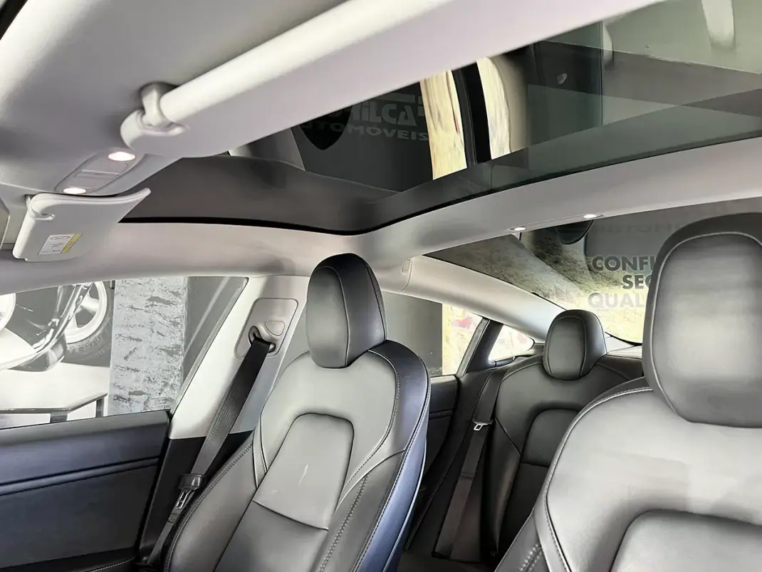 Tesla Model 3 2020 - 29800 EUR, 96238 km - AUTO.MOTO.pt - 96238km - foto 11 de 19