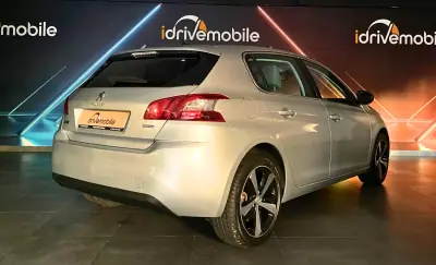 Peugeot 308 2016 - 15500 EUR, 171736 km - AUTO.MOTO.pt - 171736km - foto 4 de 48