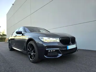 BMW 740 2017 - 35900 EUR, 125000 km - AUTO.MOTO.pt - 125000km - foto 16 de 54