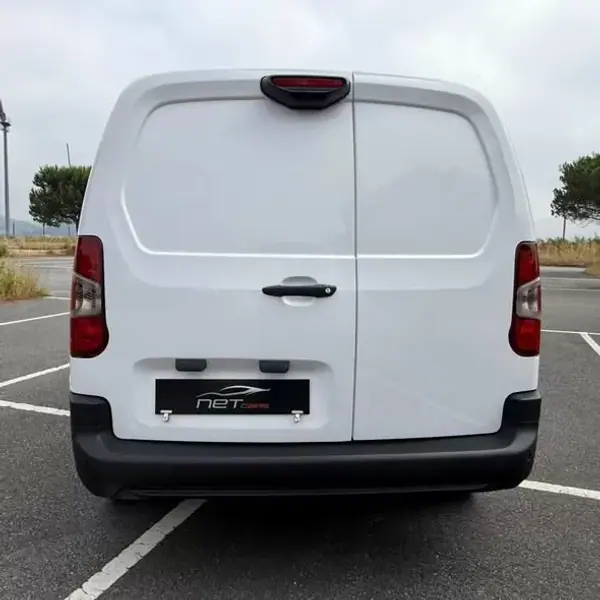 Citroën Berlingo 2019 - 14950 EUR, 96000 km - AUTO.MOTO.pt - 96000km - foto 3 de 17