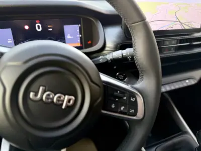 Jeep Avenger 2025 - 21950 EUR, 4000 km - AUTO.MOTO.pt - 4000km - foto 20 de 30