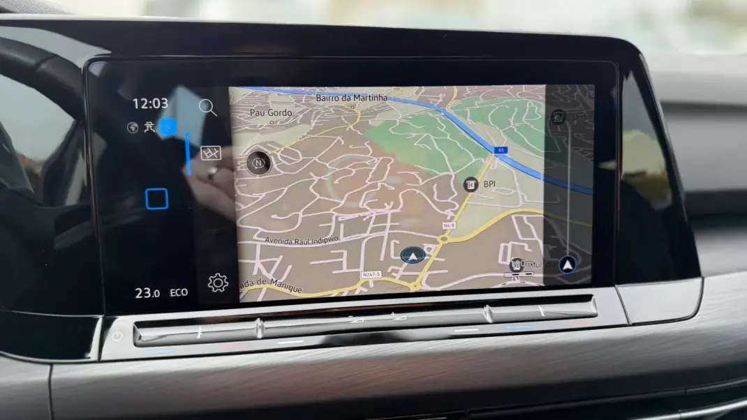 Volkswagen Golf 2021 - 21500 EUR, 96839 km - AUTO.MOTO.pt - 96839km - foto 31 de 38