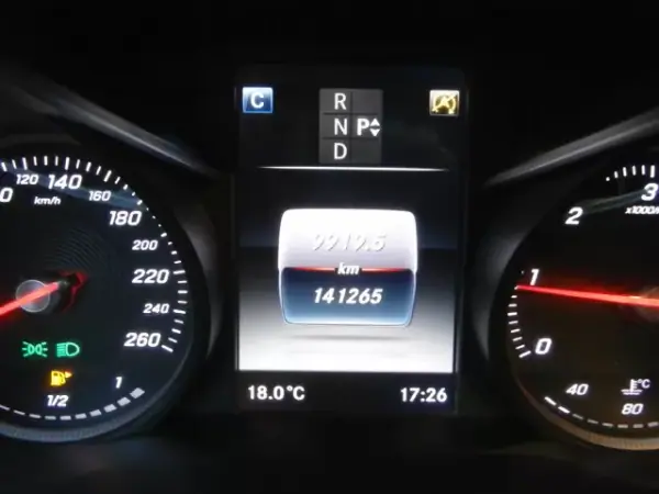 Mercedes-Benz C 180 2017 - 24900 EUR, 141265 km - AUTO.MOTO.pt - 141265km - foto 25 de 40