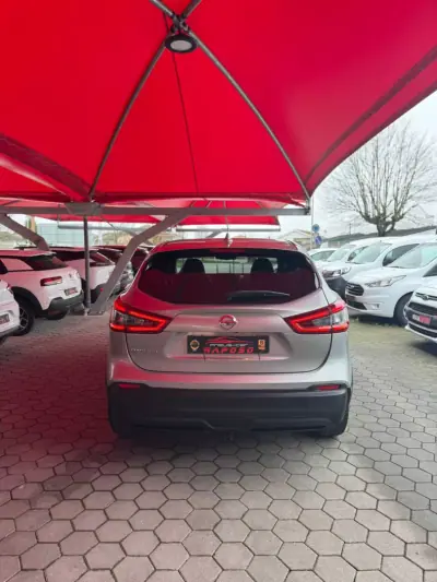 Nissan Qashqai 2018 - 18500 EUR, 118088 km - AUTO.MOTO.pt - 118088km - foto 16 de 16