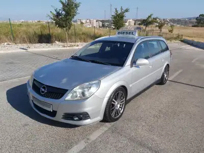 Opel Vectra Caravan 2007 - 2950 EUR, 221508 km - AUTO.MOTO.pt - 221508km - foto 4 de 14
