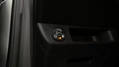 Renault Clio 2021 - 11490 EUR, 171078 km - AUTO.MOTO.pt - 171078km - foto 22 de 27