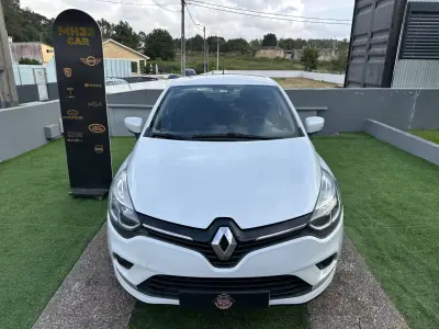 Renault Clio 2018 - 10900 EUR, 138929 km - AUTO.MOTO.pt - 138929km - foto 5 de 46