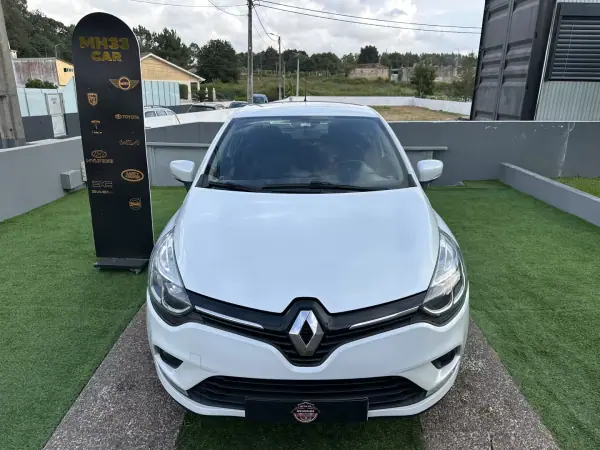 Renault Clio 2018 - 10900 EUR, 138929 km - AUTO.MOTO.pt - 138929km - foto 5 de 46