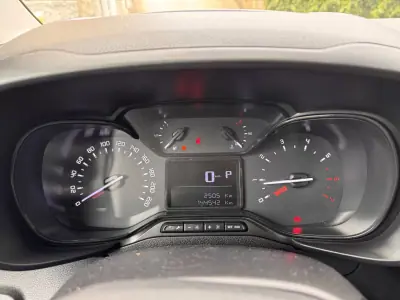 Citroën 2020 - 16500 EUR, 144542 km - AUTO.MOTO.pt - 144542km - foto 9 de 19