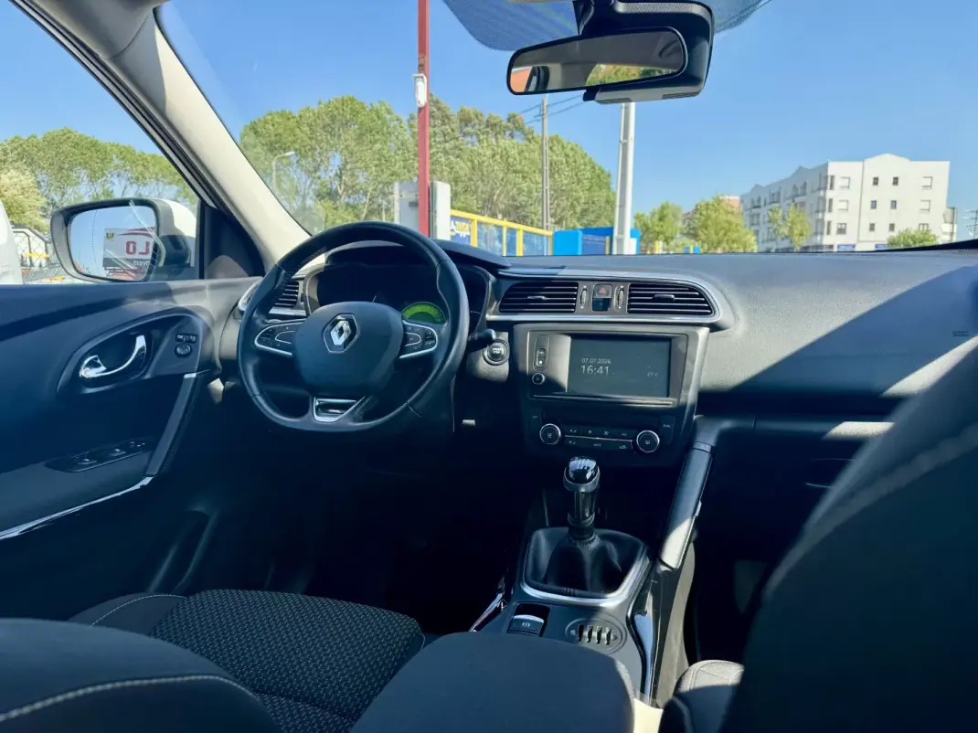 Renault Kadjar 2015 - 13950 EUR, 131333 km - 131333km - foto 24 de 28