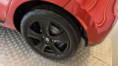 Renault Clio 2014 - 7900 EUR, 194340 km - AUTO.MOTO.pt - 194340km - foto 29 de 47