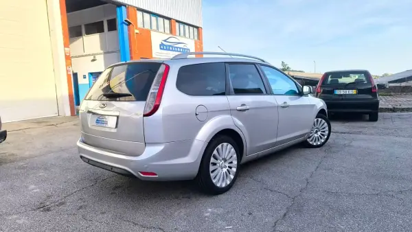 Ford Focus SW 2009 - 5500 EUR, 226000 km - AUTO.MOTO.pt - 226000km - foto 2 de 16