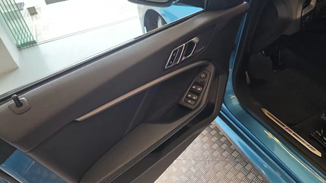 BMW 216 Gran Coupé 2020 - 24900 EUR, 75221 km - AUTO.MOTO.pt - 75221km - foto 35 de 61