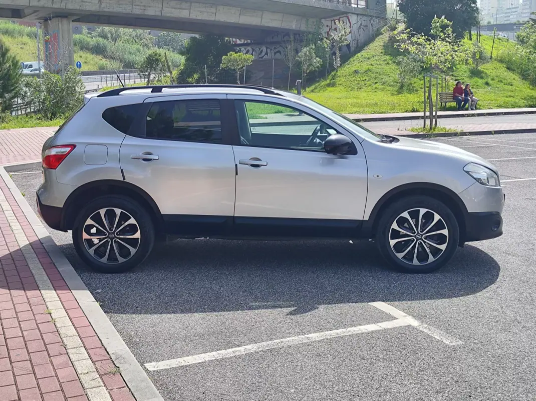 Nissan Qashqai 2013 - 9980 EUR, 197150 km - AUTO.MOTO.pt - 197150km - foto 6 de 40