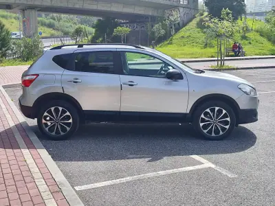 Nissan Qashqai 2013 - 9980 EUR, 197150 km - AUTO.MOTO.pt - 197150km - foto 6 de 40