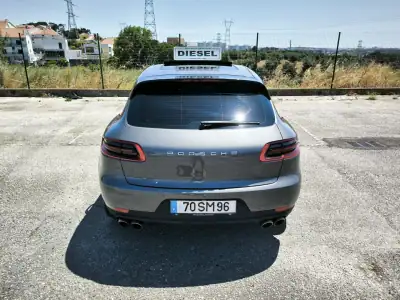 Porsche Macan 2014 - 42950 EUR, 177239 km - AUTO.MOTO.pt - 177239km - foto 22 de 59