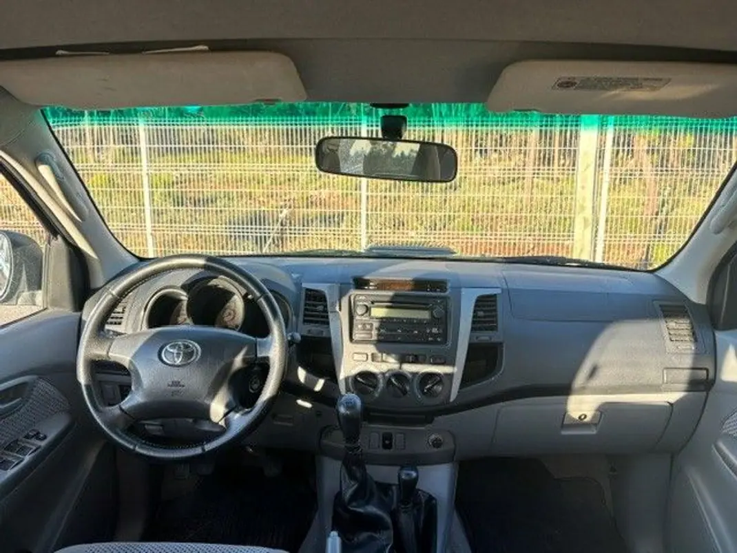 Toyota Hilux 2007 - 23000 EUR, 232000 km - 232000km - foto 5 de 6