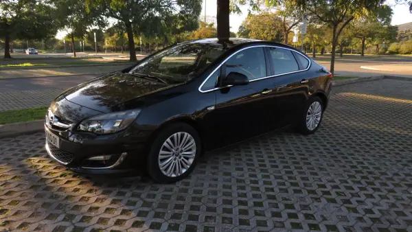 Opel Astra 1.3 CDTi Cosmo S/S 2013 Diesel