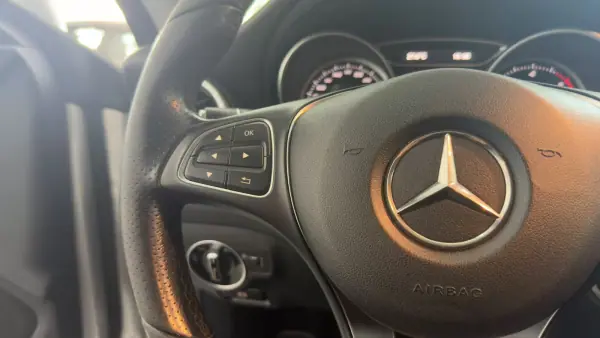Mercedes-Benz CLA 180 2016 - 16990 EUR, 142457 km - AUTO.MOTO.pt - 142457km - foto 21 de 26