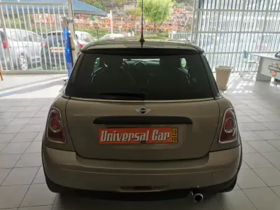 MINI Cooper 2013 - 12900 EUR, 166000 km - AUTO.MOTO.pt - 166000km - foto 4 de 17