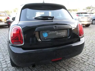 MINI Cooper 2021 - 19990 EUR, 90000 km - AUTO.MOTO.pt - 90000km - foto 13 de 52