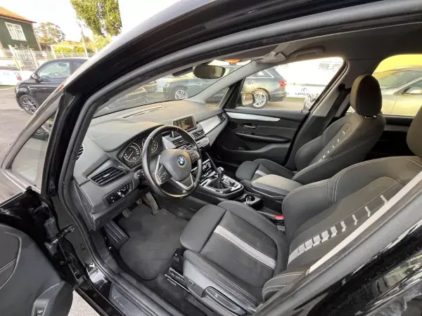 BMW 218 Gran Tourer 2016 - 15950 EUR, 200000 km - AUTO.MOTO.pt - 200000km - foto 26 de 51