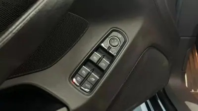 Porsche Panamera 2014 - 45990 EUR, 157000 km - AUTO.MOTO.pt - 157000km - foto 30 de 37